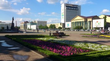 1414 км от москвы. Завидуй гавно конченное