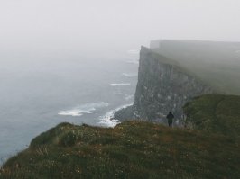 Подозрительно Мохер Клиффс напоминает...