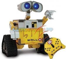 Этот круче. 
Гусеничный ход (передвигается по различным поверхностям: ковёр, линолеум, бетон и т.д.)
Валли выполняет 15 готовых действий (в том числе танцует под музыку, которую сам же воспроизводит) С помощью кнопок на пульте управления можно программировать новые комплексы движений. Интерактивная игрушка реагирует на прикосновения, речь.
 Спецэффекты робота:

    Оригинальный голос, Звуковые спецэффекты и музыка, Светящиеся синие глаза,
    Вращает головой влево/вправо, вверх и вниз
    Меняет положение глаз
    Активно двигает манипуляторами + выполняет хватательные движения
11000руб.
