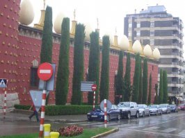 Театр-музей Сальвадора Дали в Фигерасе