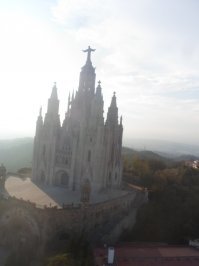Какой-то кастрированный пост про Барселону. Где Casa Mila? Где Sagrada Familia? Или это строил какой-нибудь другой Гауди?