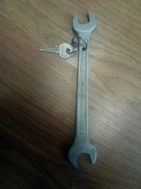 Обычно так делают в кафе. Ключ от туалета, чтобы случайно не унесли посетители.