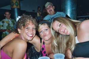 Удачные снимки, на которых «самый сок» происходит на втором плане