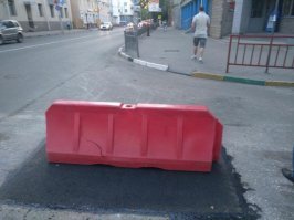 Уже,  вроде, заасфальтировали. Благодаря этим фото.