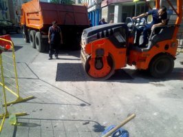 Уже,  вроде, заасфальтировали. Благодаря этим фото.