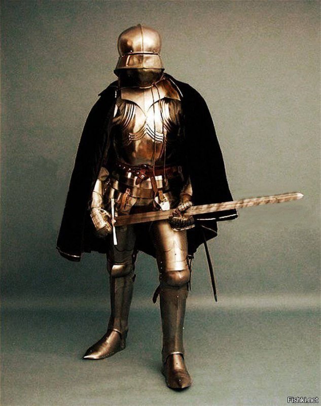 Вообще то если говорить о доспехах  16 века, ну который вы там джаповский выложили, то рыцарь должен выглядеть вот так.