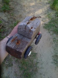 Тяжелое Детство - Деревянные игрушки .... 
возвращаются ???