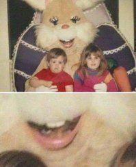 Мужик в кокошнике напал на тираннозавра: видео