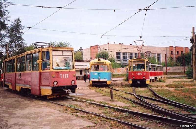 есть у нас такой, по моему даже два.
Но в основном такие. ... современные....