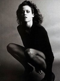 про уивер не согласен.

 Сатурн  
Лучшая киноактриса
1980	  Чужой	Номинация
1987	  Чужие	Награда
1993	  Чужой 3	Номинация
1998	  Чужой: Воскрешение	Номинация

сатурн, конечно не оскар, но премия всё-таки...