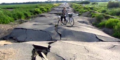 Ага, расскажите ещё о плохих дорогах в Катманду....