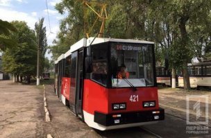 У нас в городе уже такие ,но и Усть- Катавские еще ездят. Ну спасибо за вашу работу и хоть посмотрел  город,где их выпускают.