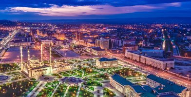 Россия жива! Вот Россия. Больше таких фото, и вы забудете про свои нищенские пенсии и будете славить великого человека, создавшего это.