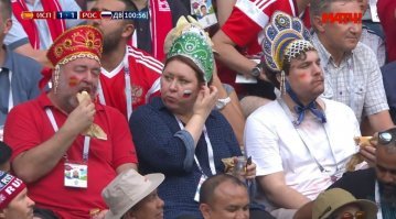 это наши)) на другой щеке у них российский флаг!!!