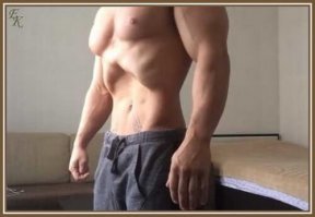 Надо не вдыхать и задерживать дыхание, а наоборот. Выдохнуть и напрячь диафрагму. По принципу упражнения "вакуум":