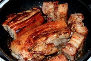 лет 5 назад ещё что то капало, долларов 100-120 в год. сейчас вообще нет. фоток залито около полутора тыщщ и постоянно подкидываю, так что тема уже не актуальна