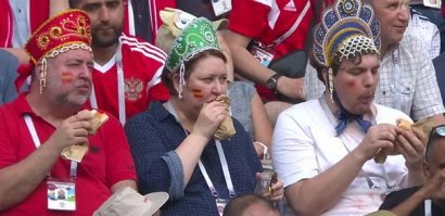 Война войной, а обед по расписанию.