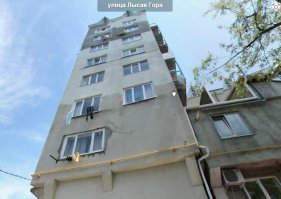 Сочинским армянам покажите этот "небоскреб", они то знают толк, как из гаража 3х7 сделать настоящий "небоскреб" в центре Сочи