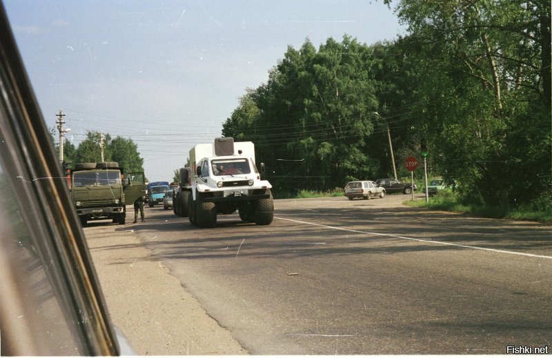 Вот такое видел в августе 2001 года у поворота на Сергиев Посад
