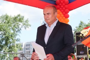 Получая зарплату в ПФР, можно осуществить все  мечты. Только не ваши