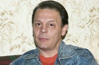 У Иосифа Сталина насчитывается 9 внуков, которые живут по всему земному шару, 
......

Однако как прямую родню почему то всегда подсовывают эту полумаргинальную особу, но никого их восьми остальных. А между тем там и режиссеры и достаточно знаменитые врачи, но нет, надо чтобы сталина ассоциировали с этой американизированой рас3, 14здяйкой