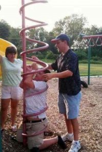 Мужики тоже жгут: