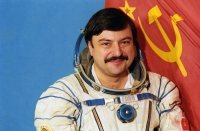 Тебе просто не везло в жизни и не встречал хороших людей. 
Вот тебе для справки, люди из Дагестана: