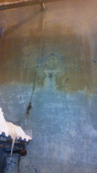 Херня это всё, у меня вообще на стене у подъезда Иисус изображён! :)