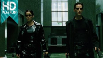 Тогда уж и "Матрицу" сюда - полно эпизодов, где они бегают/прыгают в/по небоскрёбах(-м)