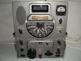 Ипать-копать-молотить !? Это же Радиоприёмник Волна-К ....50-х годов!?