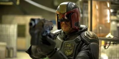 Тоже всё действие в одном здании