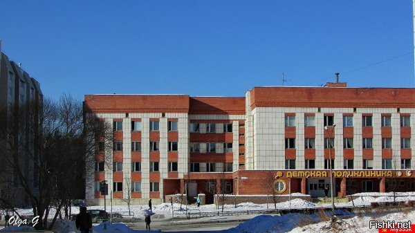 смените поселок на город без достаточной деловой активности или мертвым градообразующим предприятием(или единственным безальтернативным). Что видят и что имеют, чем живут и что чувствуют люди в таком? 

Источник:  © Fishki.net

Город с единственным безальтернативным градообразующим предприятием:

Одна из наших школ:



Без комментариев:



Убогие, унылые дома:



Музыкальная школа:







Грязные, замусоренные улицы с ободранными и ржавыми автобусами:



Наши дети. Сколько боли в их глазах от безнадёжности и отсутствия перспектив...



Вот так и живём за МКАДОМ, угасая и не развиваясь...