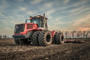 КИРОВЕЦ К-744Р4