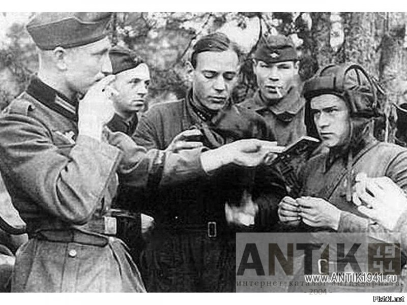 Ты где у меня либеральные сопли увидел Придурок ? 
Ты постоянно тупишь и даже не понимаешь о чем пишешь
Говоришь из песни слов не выкинешь ? 
"дружественными нам Сербами"
"дружественная" нам Сербия, в свое время насрала нам в руки.Когда нам нужна была помощь
 И вспомнила о нас только в 99 году. Когда те кто еи обещал золотые горы разбомбил ее 
Смотри . Кураторы штраф наложат за плохую подачу