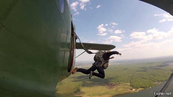 чо за фигня? Еще не отделился, а уже кольцо дернул