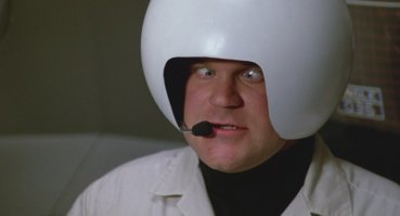 Красавица-шведка переквалифицировалась из парикмахера в пилота