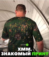 тут надо сразу бежать в право и вниз,а комп бежит в лево и вверх захватываешь его замок покупаешь свою армию и все комп здох)