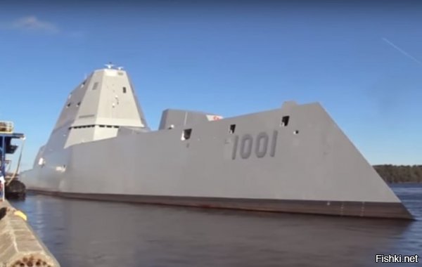 Zumwalt, давай до свида-а-анья-а-а-а...
====================
Несколько месяцев эксплуатации второго суперэсминца Zumwalt закончились поломкой силовой установки, сообщает USNI News. USS Michael Monsoor не может передвигаться самостоятельно и помещен в док для ремонта, который может продлиться более полугода. Такой срок вызван сложностью ремонта   необходим демонтаж двигателя.

У силовой установки были серьезно повреждены лопасти турбины. Для демонтажа двигателя эсминца необходима специальная система. Но она пока даже не спроектирована   военные не рассчитывали, что она понадобится.