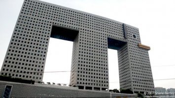 Ломай меня полностью: Два десятка зданий в стиле деконструктивизма