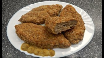 Котлетка в булочке в институтской столовке!!!
Ну и конечно же, те самые хрустящие котлетки!