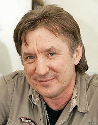 Автор, а С.Дроздов здесь при чём..?