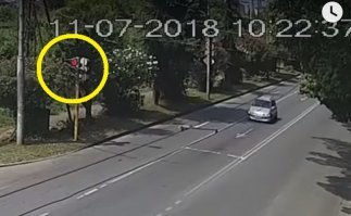 Там не красный, там уже коричневый!