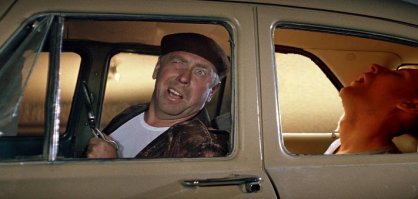 Подруга подкинула проблем: уснувший в машине парень стал героем фотожаб