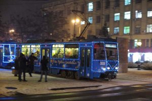 У нас в Днепре большинство старых трамваем колесит, но  обещают закупить новые, или б/у из Европы. А пока только такие. Старые выкладывать не стану, их и так все знают!