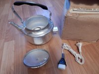 Разъём-то как раз вполне себе СССРовский. Ещё на чайниках такие были.