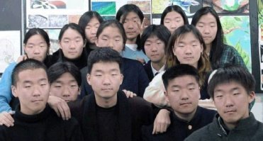 А трудно было НЕ вставить пачку монголоидов?