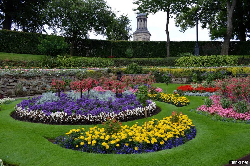 "Загнивающая"  Англия  

парк у реки в Шрусбери   ( фото кликабельны )