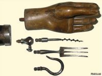 Протез руки 19 век. Главное, что штопор есть.