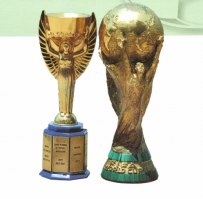 Кубком называют изделие в которое можно что-то налить и выпить, а это.. сувенир или еще как-то