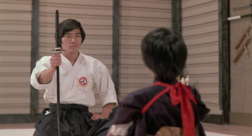 Странно, что главного ниндзя не вспомнили. 
На бумажке у дверей видеосалона имя Шо Косуги писали даже крупнее, чем название самого фильма. Насколько помню зал всегда был полный.